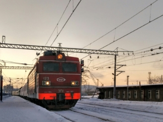 『銀河鉄道』のサハリン鉄道と花