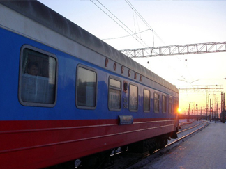 シベリア横断鉄道『ロシア号』と車掌さん